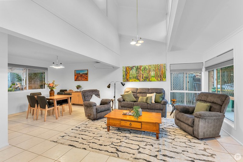 Photo - 18 Alrex Street, Everton Hills QLD 4053 - Image 4