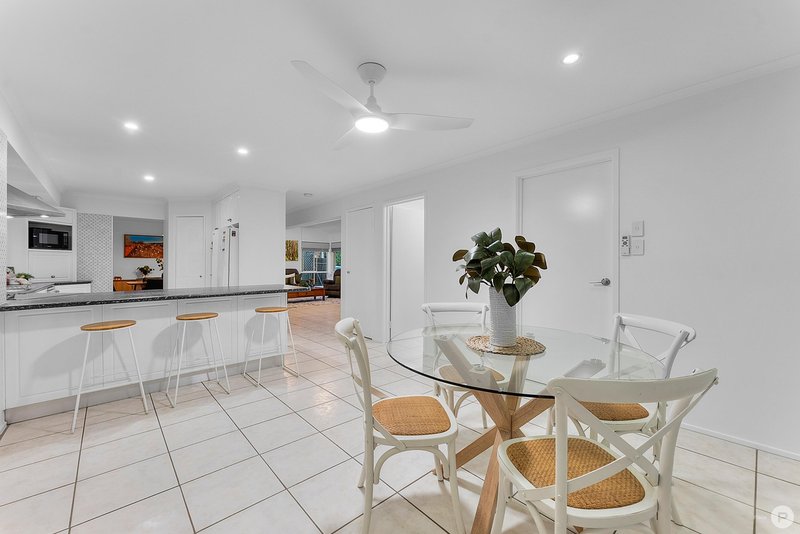 Photo - 18 Alrex Street, Everton Hills QLD 4053 - Image 10