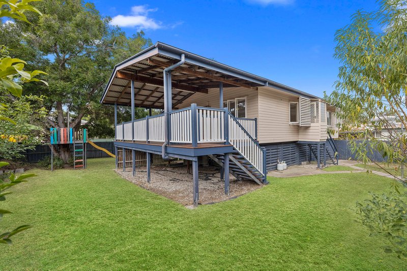 Photo - 18 Amaroo Avenue, Ferny Hills QLD 4055 - Image 6