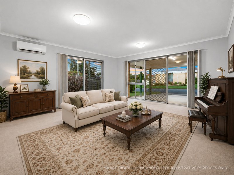 Photo - 18 Aminta Street, Sunnybank QLD 4109 - Image 4
