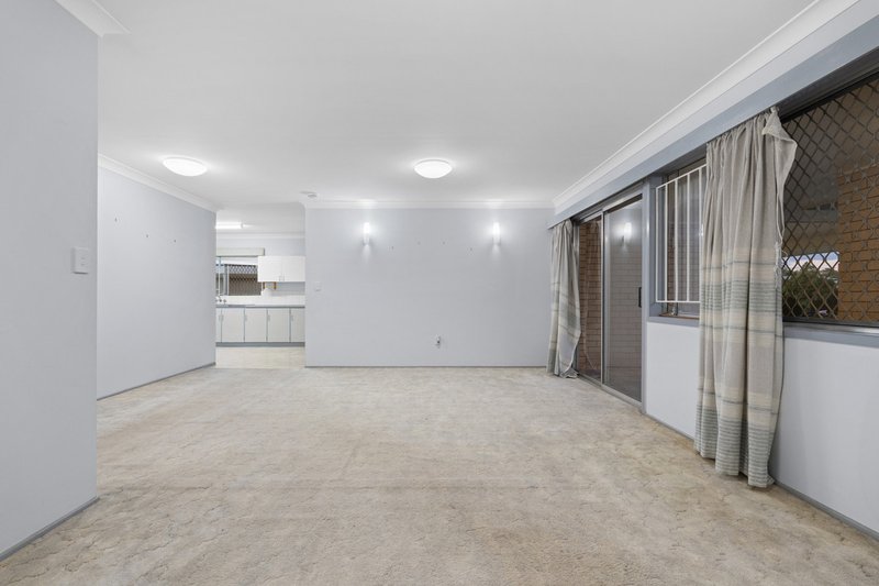 Photo - 18 Aminta Street, Sunnybank QLD 4109 - Image 19