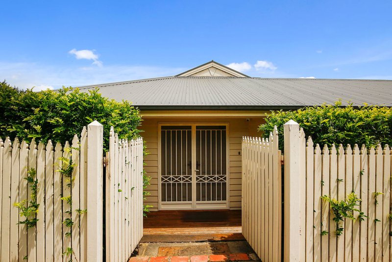 Photo - 18 Anderson Street, Lilydale VIC 3140 - Image 2