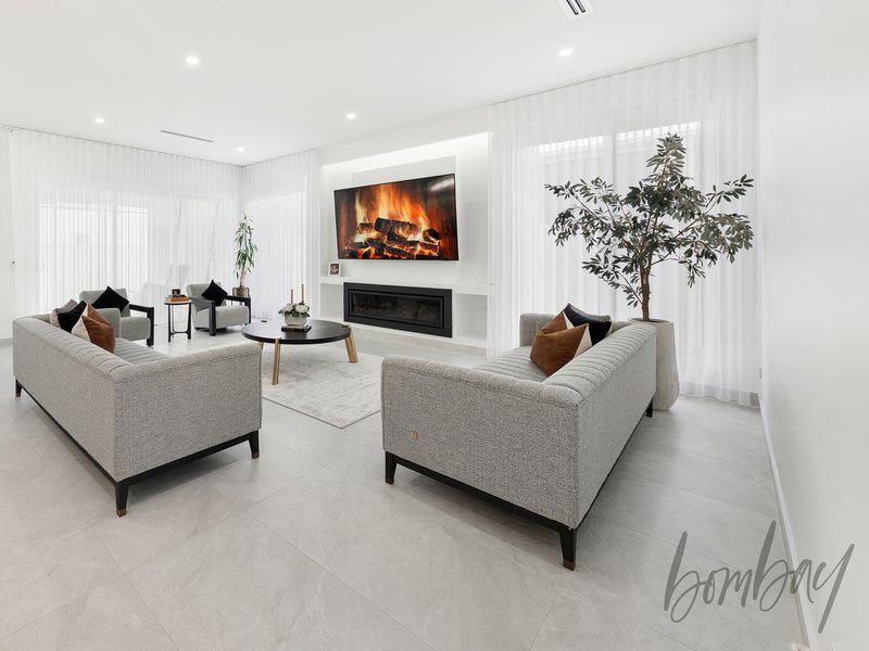 Photo - 18 Andesite Court, Craigieburn VIC 3064 - Image 7