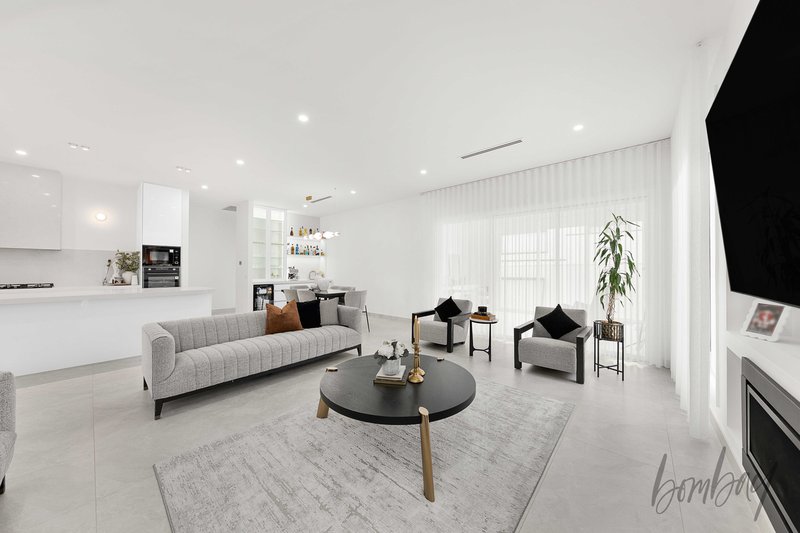 Photo - 18 Andesite Court, Craigieburn VIC 3064 - Image 8