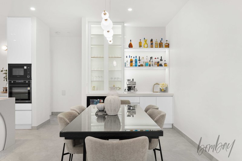 Photo - 18 Andesite Court, Craigieburn VIC 3064 - Image 11