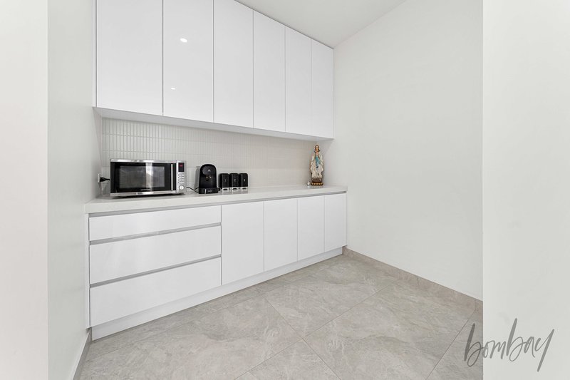 Photo - 18 Andesite Court, Craigieburn VIC 3064 - Image 22