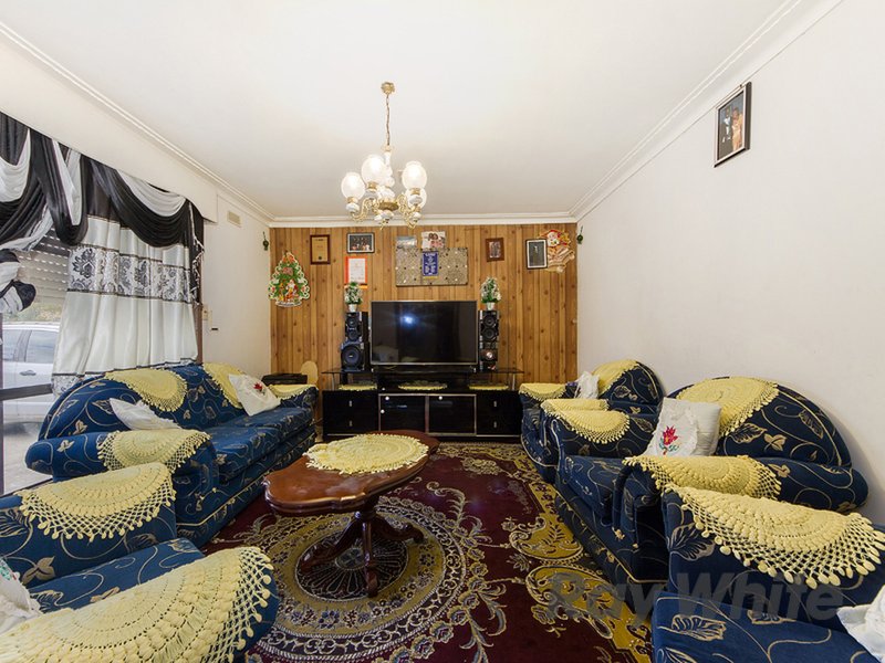 Photo - 18 Andrew Road, St Albans VIC 3021 - Image 5