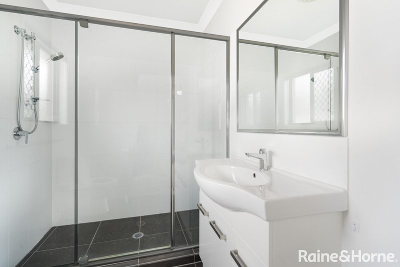 Photo - 18 Angahook Crescent, Upper Coomera QLD 4209 - Image 9