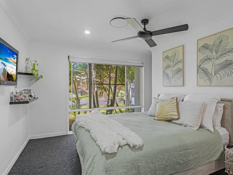 Photo - 18 Angaston Avenue, Carrara QLD 4211 - Image 7