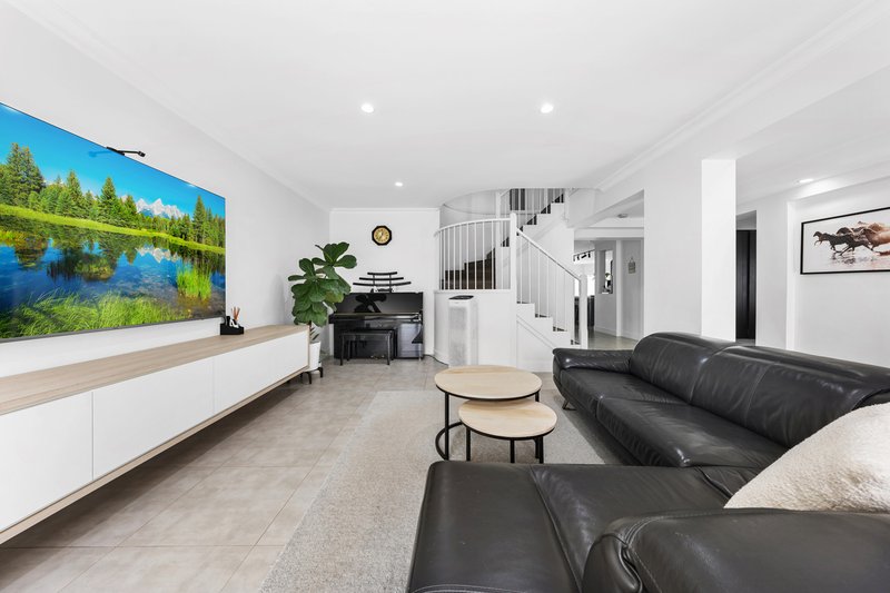 Photo - 18 Anjou Circuit, Cecil Hills NSW 2171 - Image 3