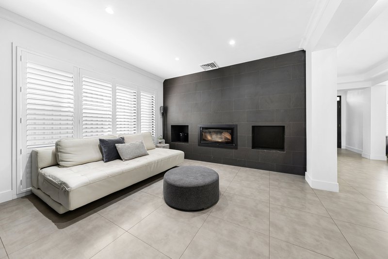 Photo - 18 Anjou Circuit, Cecil Hills NSW 2171 - Image 5