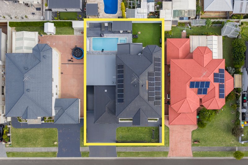 Photo - 18 Anjou Circuit, Cecil Hills NSW 2171 - Image 20