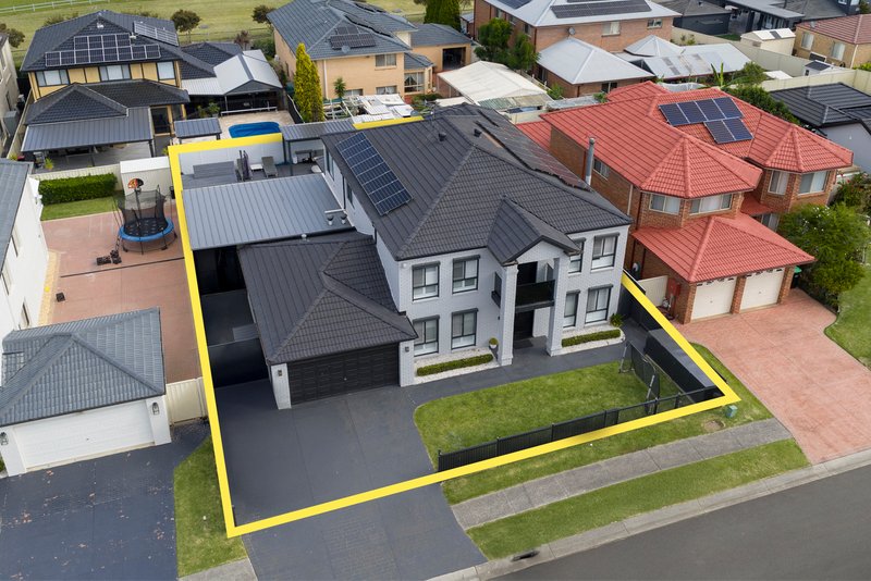 Photo - 18 Anjou Circuit, Cecil Hills NSW 2171 - Image 21
