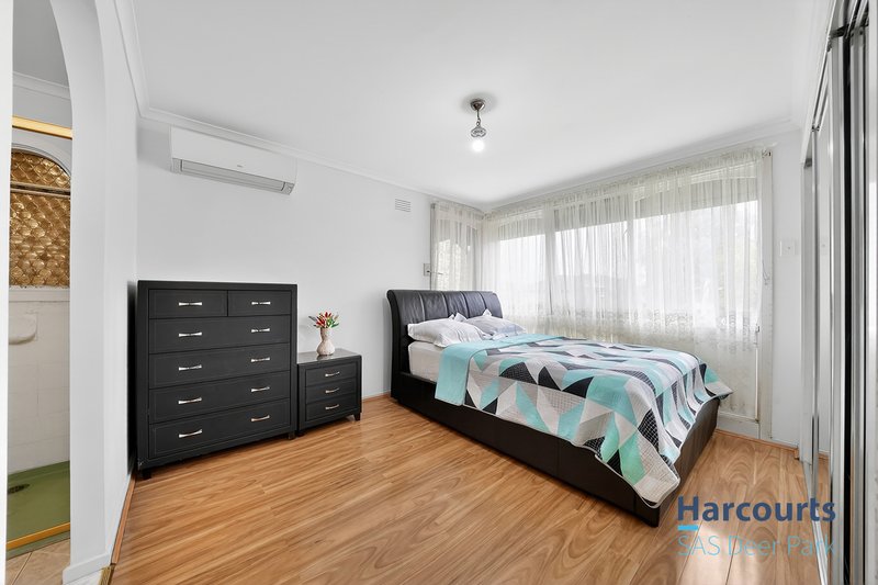 Photo - 18 Appian Drive, Albanvale VIC 3021 - Image 12