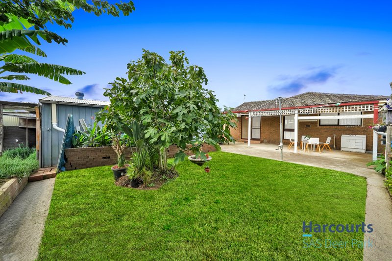 Photo - 18 Appian Drive, Albanvale VIC 3021 - Image 18