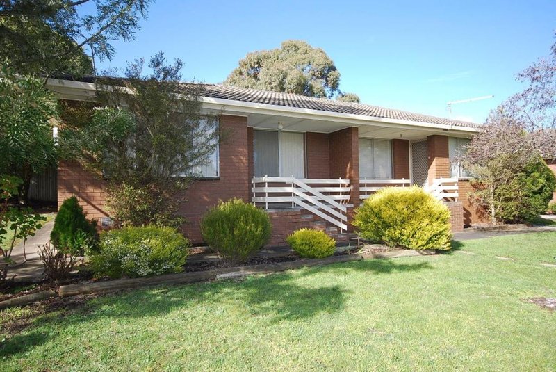 Photo - 1/8 Aquila Court, Ballarat North VIC 3350 - Image 8