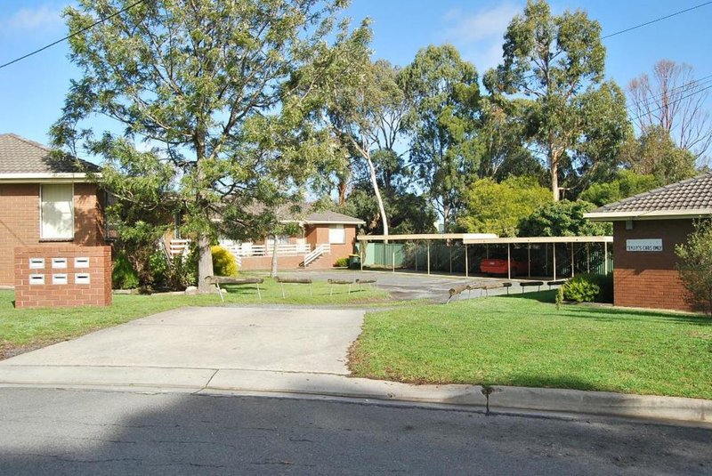 Photo - 1/8 Aquila Court, Ballarat North VIC 3350 - Image 12