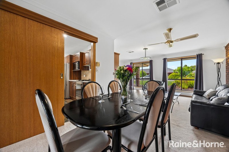 Photo - 18 Arabian Drive, Woodcroft SA 5162 - Image 5