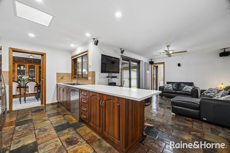 Photo - 18 Arabian Drive, Woodcroft SA 5162 - Image 7