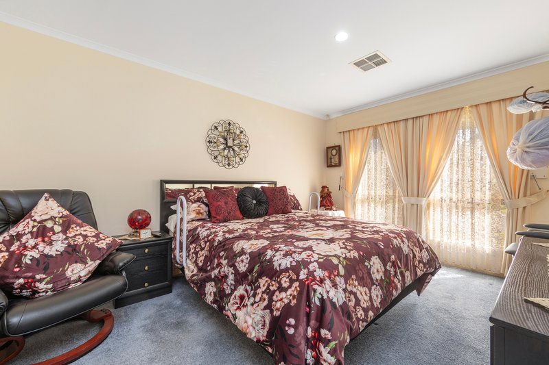 Photo - 18 Arcadia Drive, Smithfield SA 5114 - Image 10