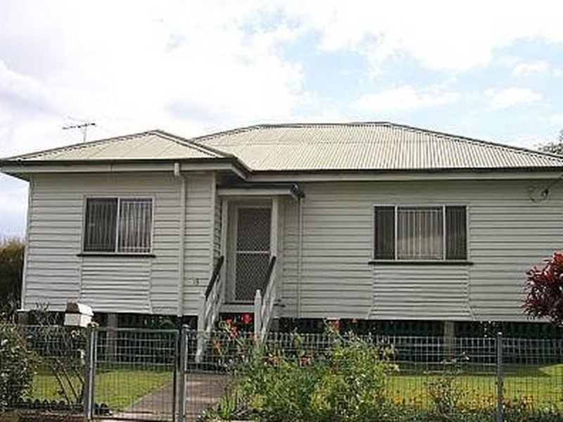 Photo - 18 Armstrong Road, Cannon Hill QLD 4170 - Image 2