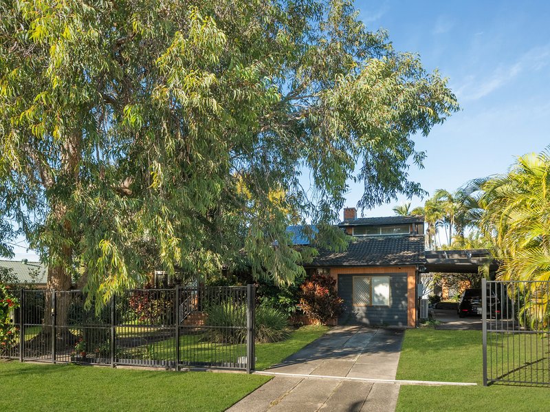 Photo - 18 Armstrong Street, Clontarf QLD 4019 - Image 4