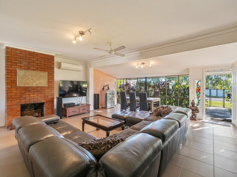 Photo - 18 Armstrong Street, Clontarf QLD 4019 - Image 5