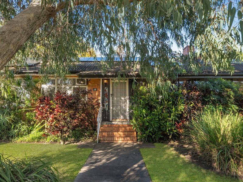 Photo - 18 Armstrong Street, Clontarf QLD 4019 - Image 13