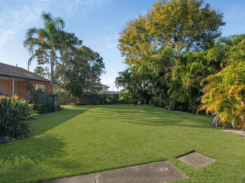 Photo - 18 Armstrong Street, Clontarf QLD 4019 - Image 16