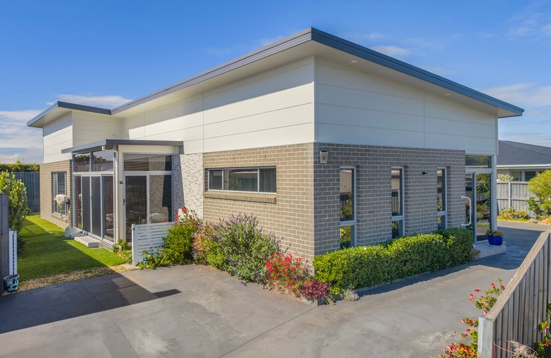 Photo - 18 Arnold Crescent, Kiama NSW 2533 - Image 5