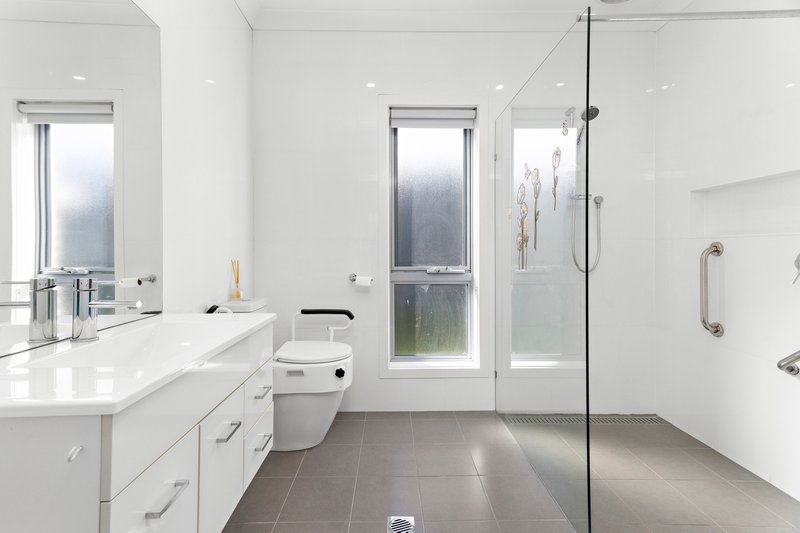 Photo - 18 Arnold Crescent, Kiama NSW 2533 - Image 10