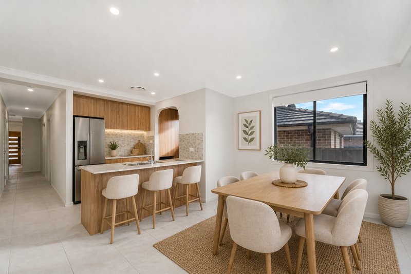 Photo - 18 Aroona Avenue, Austral NSW 2179 - Image 4