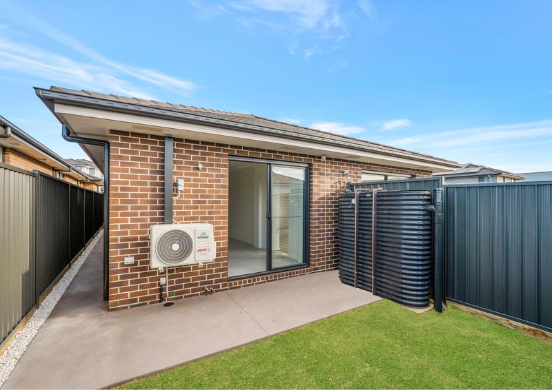 Photo - 18 Aroona Avenue, Austral NSW 2179 - Image 17