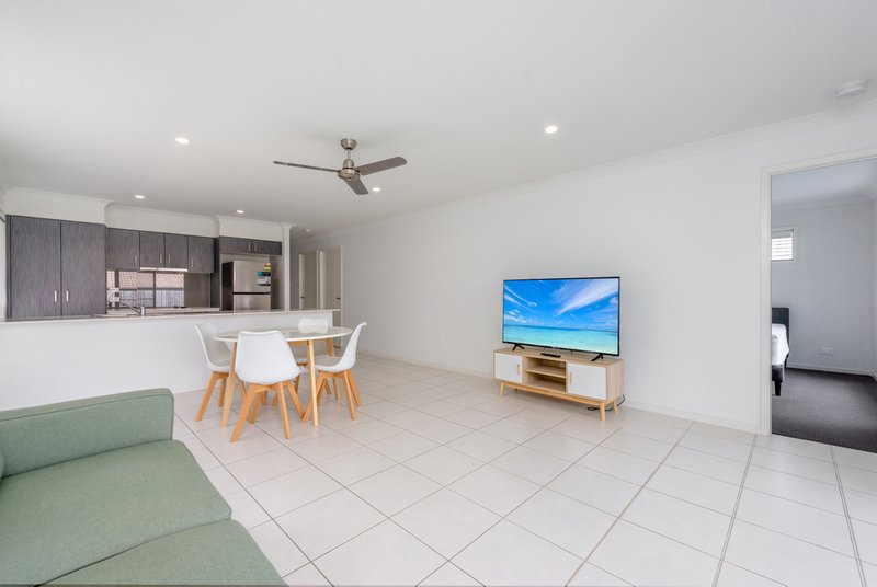 Photo - 18 Arrowsmith Crescent, Ormeau Hills QLD 4208 - Image 6