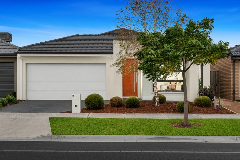 Photo - 18 Artemis Drive, Cranbourne East VIC 3977 - Image 1