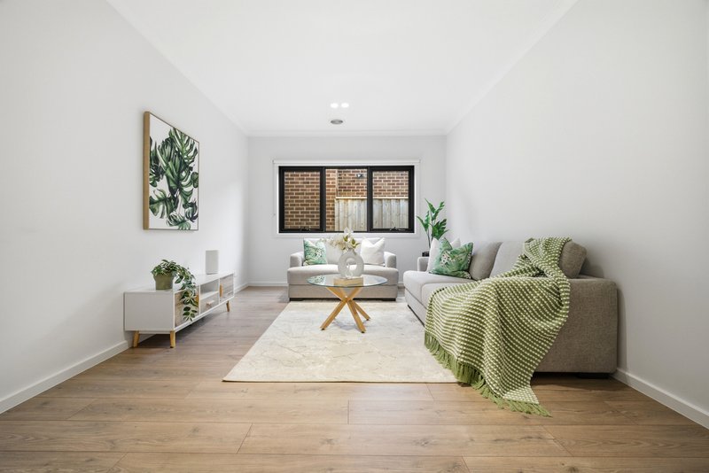 Photo - 18 Artemis Drive, Cranbourne East VIC 3977 - Image 5