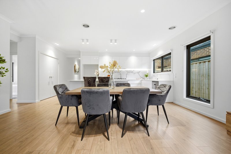 Photo - 18 Artemis Drive, Cranbourne East VIC 3977 - Image 12