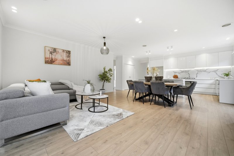 Photo - 18 Artemis Drive, Cranbourne East VIC 3977 - Image 15