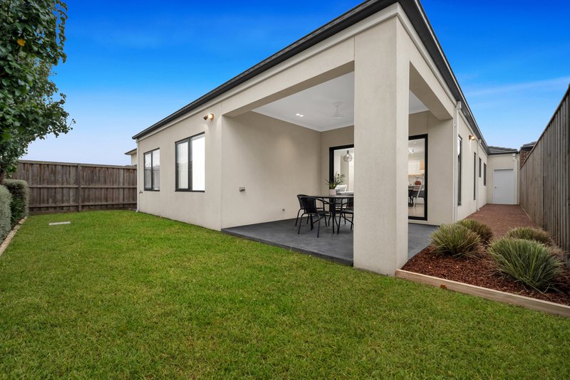 Photo - 18 Artemis Drive, Cranbourne East VIC 3977 - Image 22