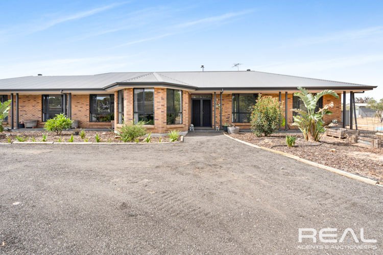 Photo - 18 Artesian Road, Two Wells SA 5501 - Image 2