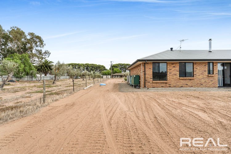 Photo - 18 Artesian Road, Two Wells SA 5501 - Image 23