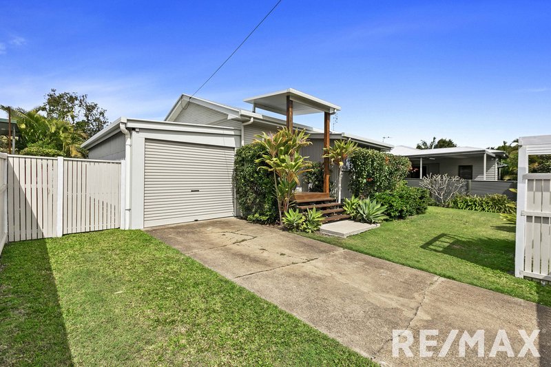 Photo - 18 Arthur Street, Urangan QLD 4655 - Image 4