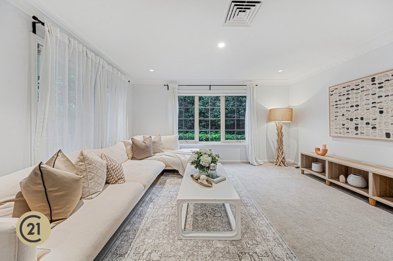 Photo - 18 Arundel Way, Cherrybrook NSW 2126 - Image 3