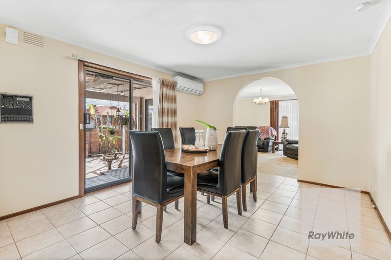 Photo - 18 Ashbrook Circuit, Bundoora VIC 3083 - Image 7