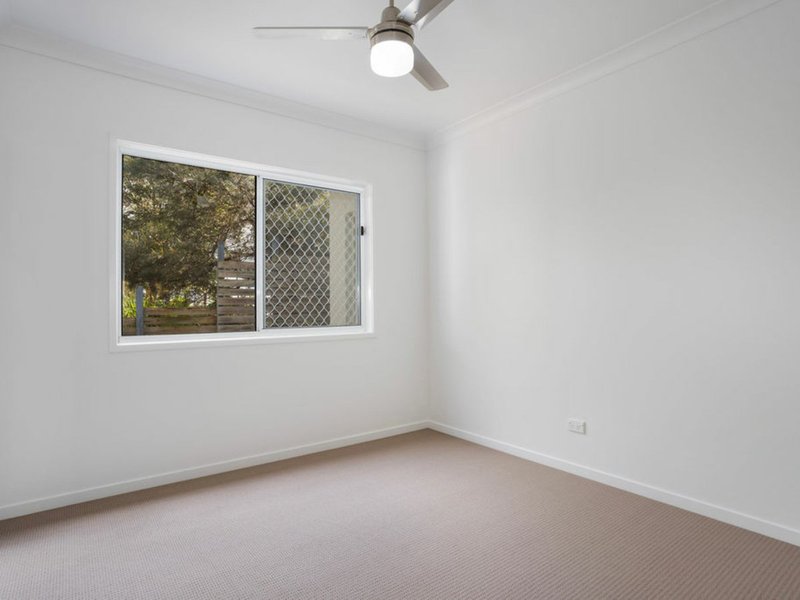 Photo - 18 Aspect Terrace, Springfield Lakes QLD 4300 - Image 11