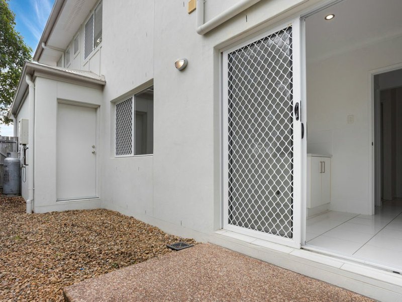 Photo - 18 Aspect Terrace, Springfield Lakes QLD 4300 - Image 14