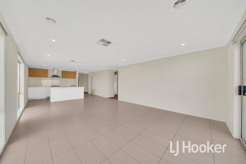 Photo - 18 Aspera Drive, Werribee VIC 3030 - Image 1
