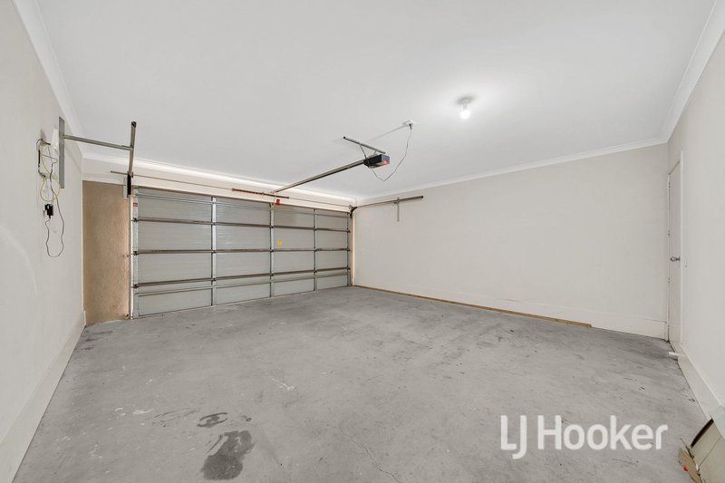 Photo - 18 Aspera Drive, Werribee VIC 3030 - Image 7
