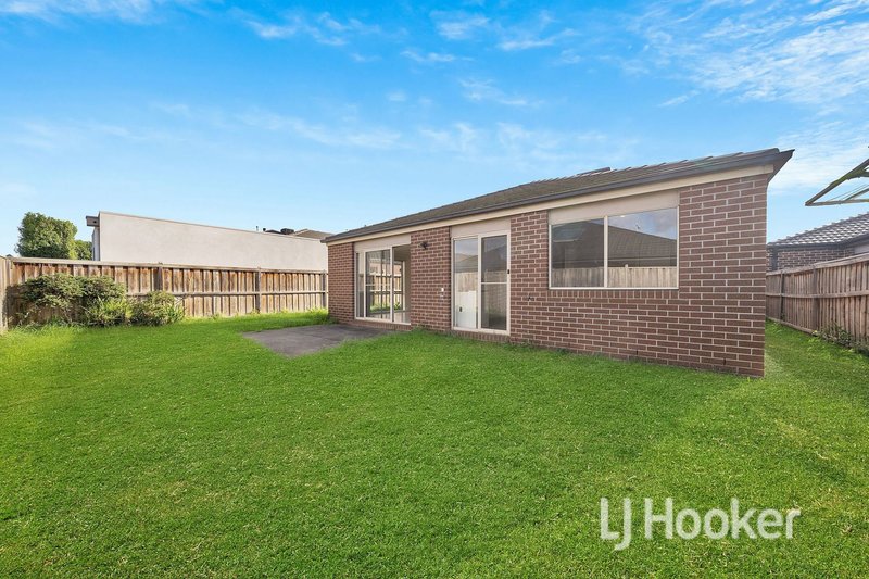 Photo - 18 Aspera Drive, Werribee VIC 3030 - Image 20