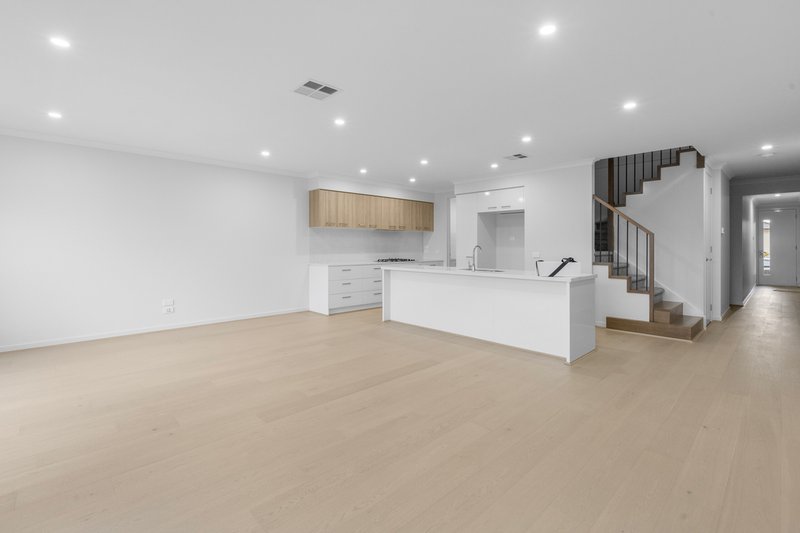 Photo - 18 Aspley Street, Tarneit VIC 3029 - Image 3